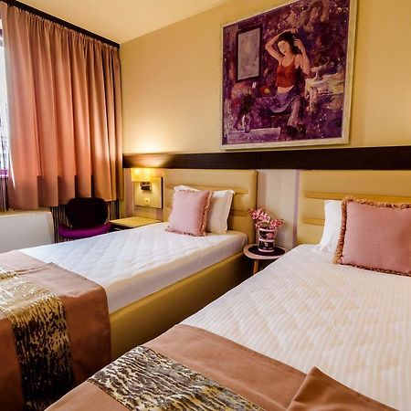 Hotel Rostov Pleven Extérieur photo