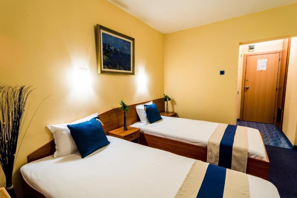 Hotel Rostov Pleven Extérieur photo