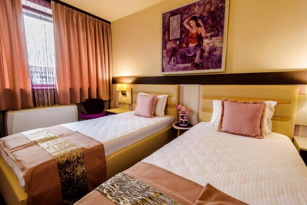 Hotel Rostov Pleven Extérieur photo