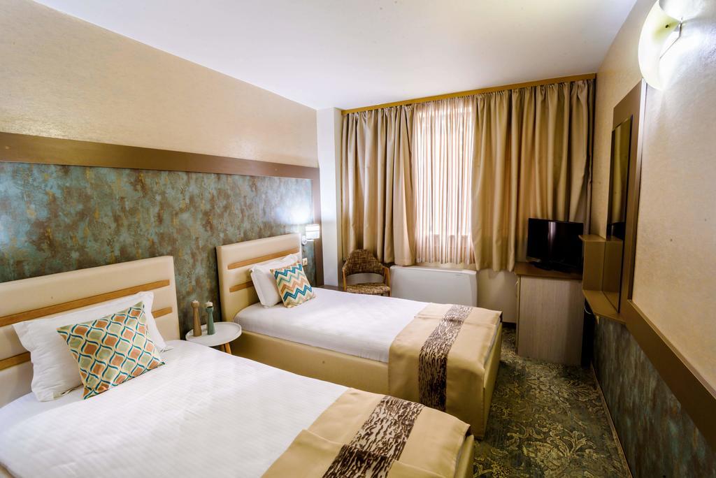 Hotel Rostov Pleven Extérieur photo